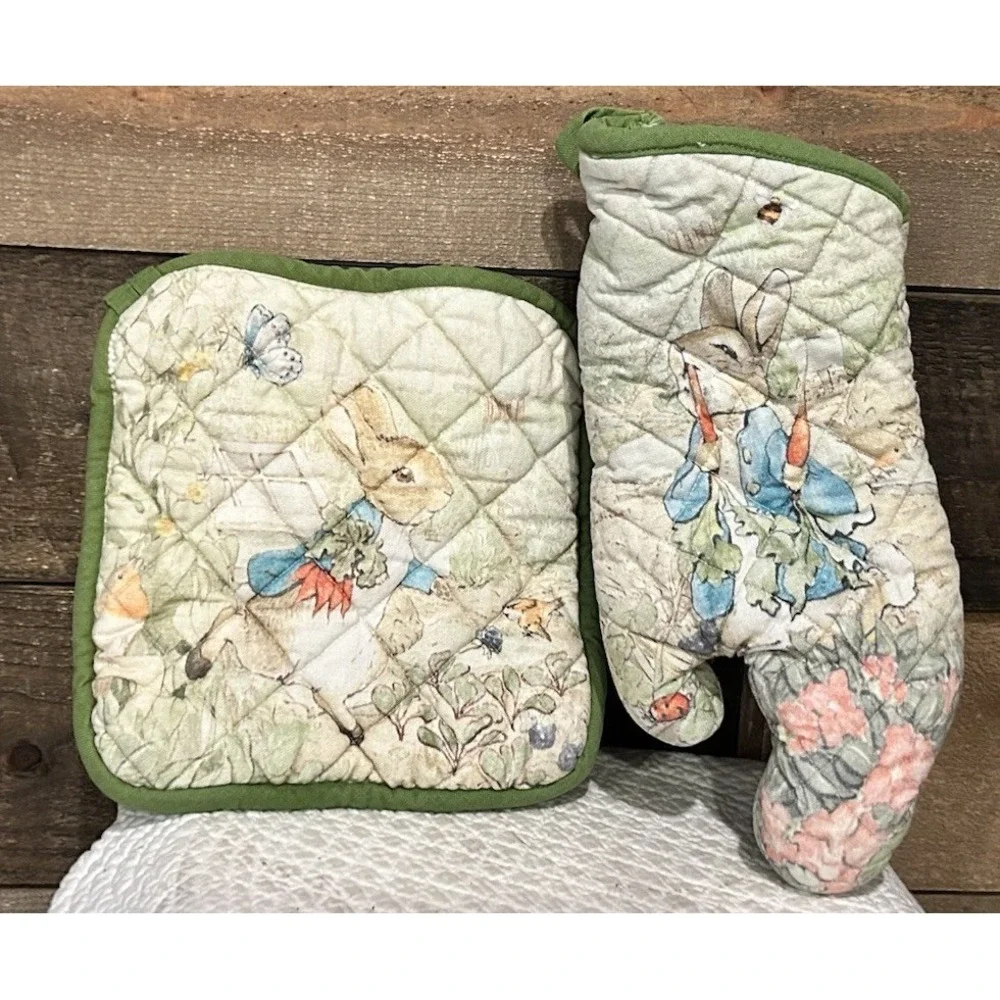 WILLIAMS SONOMA PETER RABBIT MITT&POT HOLDER 100% COTTON SET OF 2